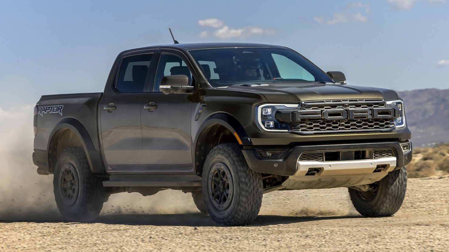 Expert Ford Service in Dubai: Why Regular Maintenance Matters for Your Ford
